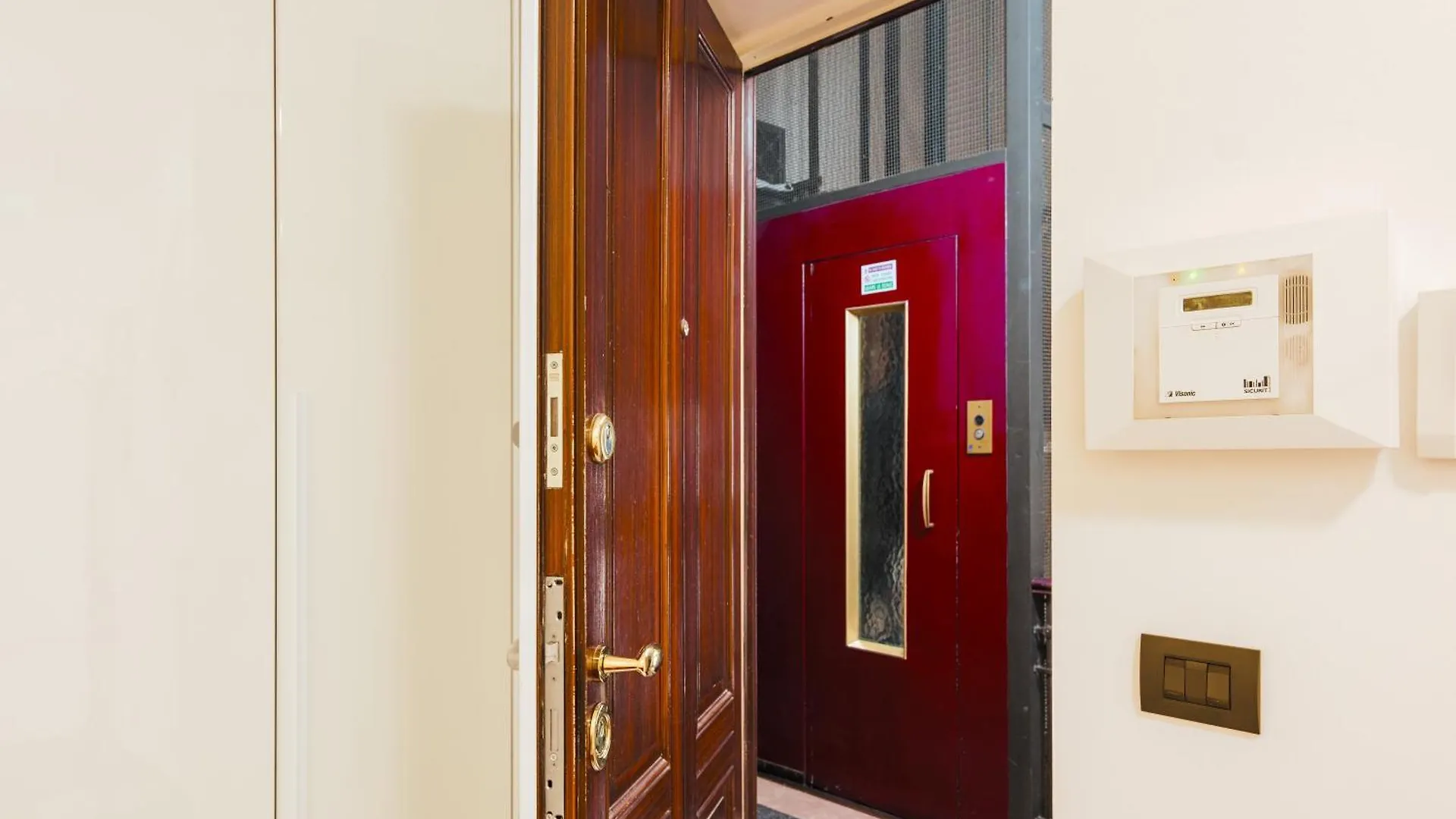 Apartment Luxury Art Residence Mi Centrale Milan